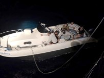 YALıKAVAK - Sürat Teknesi İle Kaçarken Yakalandılar