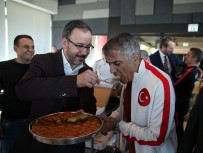 İZLANDA - Kasapoğlu'ndan Milli Takım'a moral ziyareti