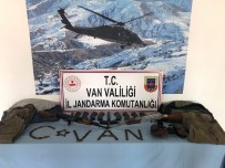 PIYADE - Başkale'de Silah Ve Mühimmat Ele Geçirildi