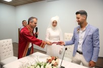 NECMETTİN ERBAKAN - Başkan Çiftçi, Dünya Evine Giren Çiftin Mutluluklarına Ortak Oldu