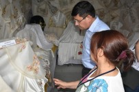 FOLKLOR - Başkan Özcan Kursiyerleri Yalnız Bırakmadı