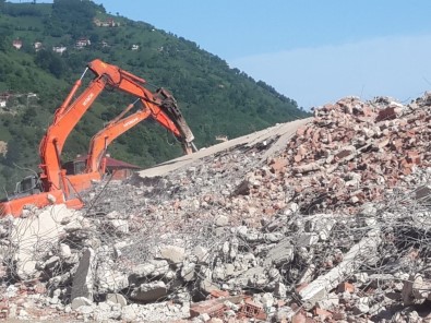 Fırtına Vadisi'nde Tebligat Engeline Takılan Yıkımlar Bugün Yeniden Başladı