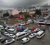 İSMET İNÖNÜ - Hemzemin Geçitte Trafik Keşmekeşliği