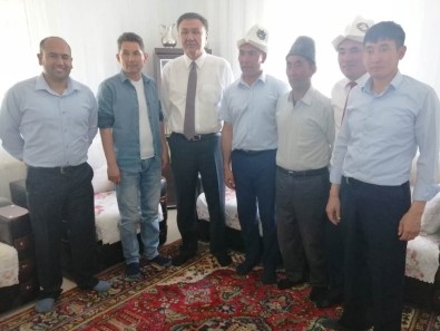 Kırgızistan Ankara Büyükelçisi Kubanyehbek Omuraliyev Erciş'te