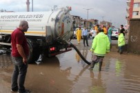 FIRIN İŞLETMESİ - Nevşehir'de Sağanak Yağış Hayatı Felç Etti