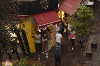 YAĞMURLU - Yağmur Eskişehir'i Etkisi Altına Aldı