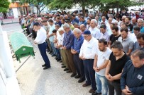 SAĞLIĞI MERKEZİ - Eski Başhekim Son Yolculuğuna Uğurlandı