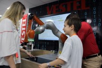 AHMET DENIZ - Geleceğin Teknolojileri Vestel'de Görücüye Çıktı