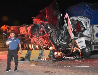 Kırıkkale'de trafik kazası: Ölü ve yaralılar var