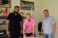 İMZA TÖRENİ - Manisa BBSK Ceyhun Cabadak İle Sözleşme Yeniledi