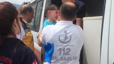 (Özel) Bursa'da Korkutan Yangın... 2'Si Çocuk 3 Kişi Mahsur Kaldıkları Evden Son Anda Kurtarıldı