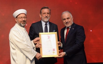 Türk Kızılay'ından Bursa İş Dünyasına Altın Madalya