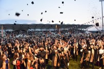 TUGAY KOMUTANI - 3 bin 146 öğrenci aynı anda kep attı