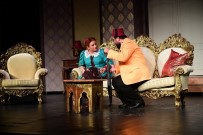 SİNEMA OYUNCUSU - 54 Yıllık Tiyatrodan Bir Sezonda 182 Oyun