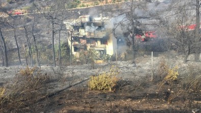İzmir'deki Korkutan Yangın Kontrol Altında