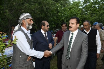 Vali Akbıyık, Şehit Özatak İçin Okutulan Mevlide Katıldı