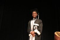 ERCIYES ÜNIVERSITESI - 7 Bin Kilometre Uzaklıktan Geldi, Fakülte Birincisi Oldu