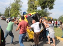 ÖLÜM TEHLİKESİ - Antalya'da Kazada Ters Dönen Ticari Taksiye İmece Usulü Kurtarma