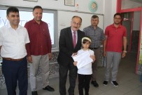 İMAM HATİP - Başkan Bayındır, Mezun Olduğu Okulda Öğrencilerin Karne Sevincine Ortak Oldu