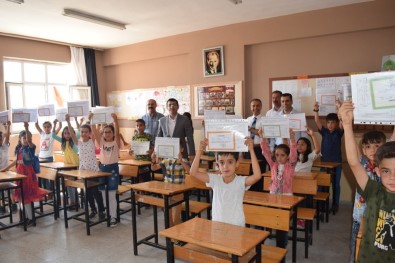 Besni'de 18 Bin 94 Öğrenci Karne Sevinci Yaşadı