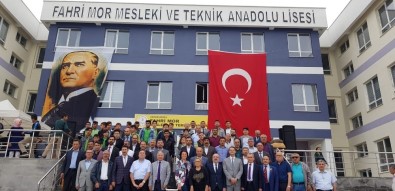 Develi'de Şölen Havasında Karne Dağıtım Programı Yapıldı