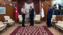 KıBRıS - KKTC Başbakan Tatar, Tümgeneral Yılmaz Yıldırım'ı Kabul Etti