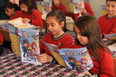 Kocasinan Belediyesi'nden Öğrencilere Karne Hediyesi