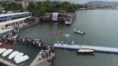 Liseli Öğrenciler Diplomalarını Denizden Aldılar