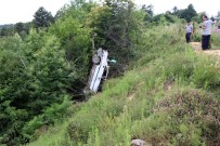 AKSAKAL - Otomobil Şarampole Uçtu Açıklaması 1 Ölü, 5 Yaralı