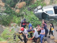 KADIN SÜRÜCÜ - Şarampole Yuvarlanan Araçtaki 1 Kişi Yaralandı