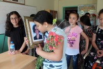 GENÇ ÖĞRETMEN - Trafik Kazasında Ölen Öğretmenin Sınıfında Duygu Yüklü Karne Töreni