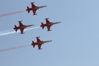 TÜRK YILDIZLARI - Türk Yıldızları 18 Yıl Sonra Yine Isparta Semalarında