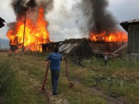 ALPAGUT - Bolu'da, Kullanılmayan 3 Köy Evi Alev Alev Yandı