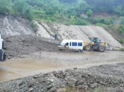 Etkili Yağış Heyelana Neden Oldu