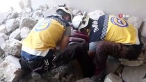 İdlib'de Molozlar Altında Kalan Kardeşleri İçin Yardım İsteyen 2 Çocuğun Görüntüsü Yürek Dağladı