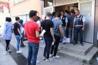 ASKER UĞURLAMASI - Kocaeli'de Üniversite Öğrencilerinin Sınav Heyecanı Başladı