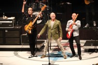 EDIBE SÖZEN - Mezuniyet Coşkusu MFÖ Konseriyle Sona Erdi