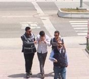 Otobüse Cinsel İçerikli Video İzleyip, 2 Kadın Yolcuya Sarkıntılık Ettiği İddia Edilen 1 Kişi Gözaltına Alındı