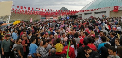 Türk Yıldızları'nın Isparta Gösterilerine Hava Muhalefeti Engeli