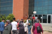 YKS Girecek Bazı Öğrenciler 15 Dakika Kuralına Takıldı