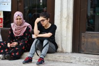 İSTANBUL ÜNIVERSITESI - YKS'ye Geç Kaldı, Sınava Giremeyince Gözyaşlarına Boğuldu