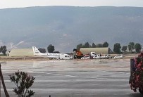 ADNAN MENDERES - Bodrum'da Özel Uçak Pistten Çıktı