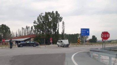 Çavdarhisar'da Trafik Kazası Açıklaması 2 Yaralı