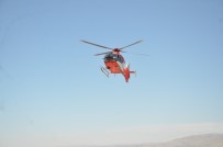 Dağlık Arazide Düşen Öğretmen, Ambulans Helikopterle Kurtarıldı Haberi