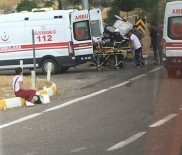 İLKAY - İki Otomobil Çarpıştı Açıklaması 3 Yaralı