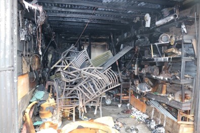 Sivas'ta Garajda Korkutan Yangın