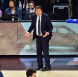 EFES - Ergin Ataman Parkeye Çıktı, Maç Başlamadan İlk Anons Geldi