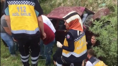 Sivas'ta Otomobil Şarampole Devrildi Açıklaması 1 Ölü, 4 Yaralı