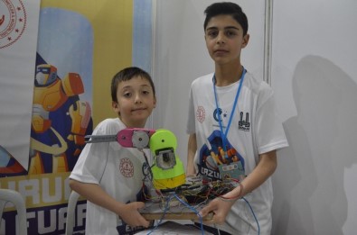 Çocuklar Hayallerini Kodladı