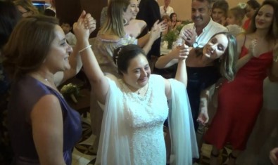 Down Sendromlu Nesrin'in 25 Yıllık Gelinlik Hasreti Gerçek Oldu